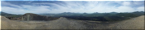 Vue depuis le bord du cratère.