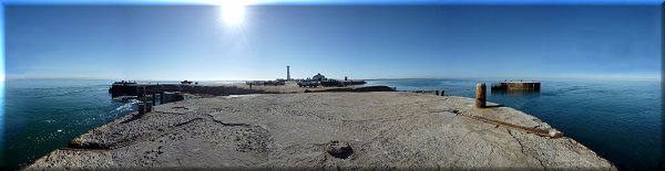 Vue à l'extrémité de la jetée.