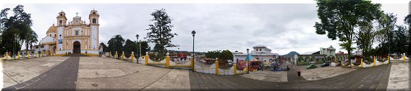 Parc central et l'église.