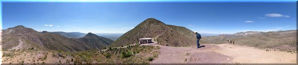 Au pied du Cerro Quemado, site sacré des amérindiens Huichols.