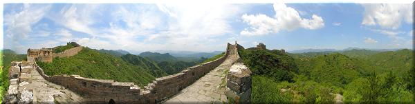 Promenade sur la Grande Muraille de Chine.